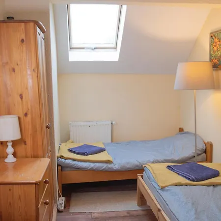 Dziki Apartment *